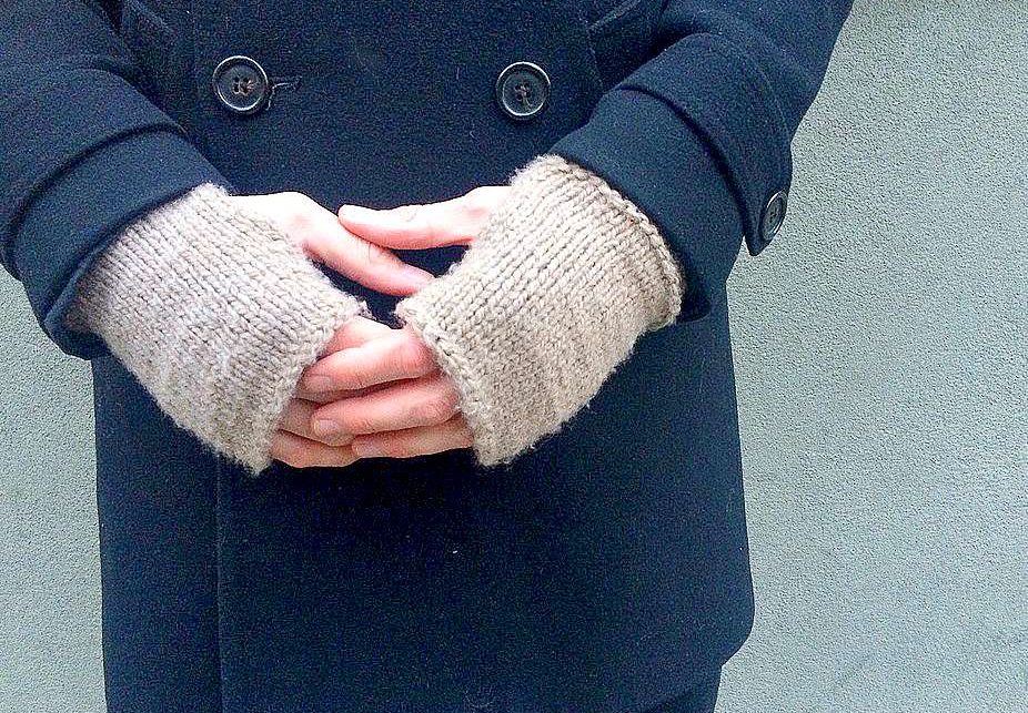 fingerless gloves pattern knitting simple