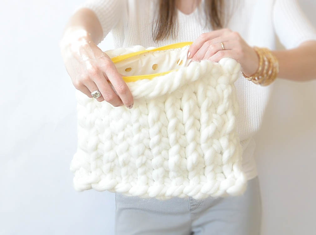 https://www.mamainastitch.com/wp-content/uploads/2016/01/Big-Knitted-Easy-Bag-Pattern.jpg