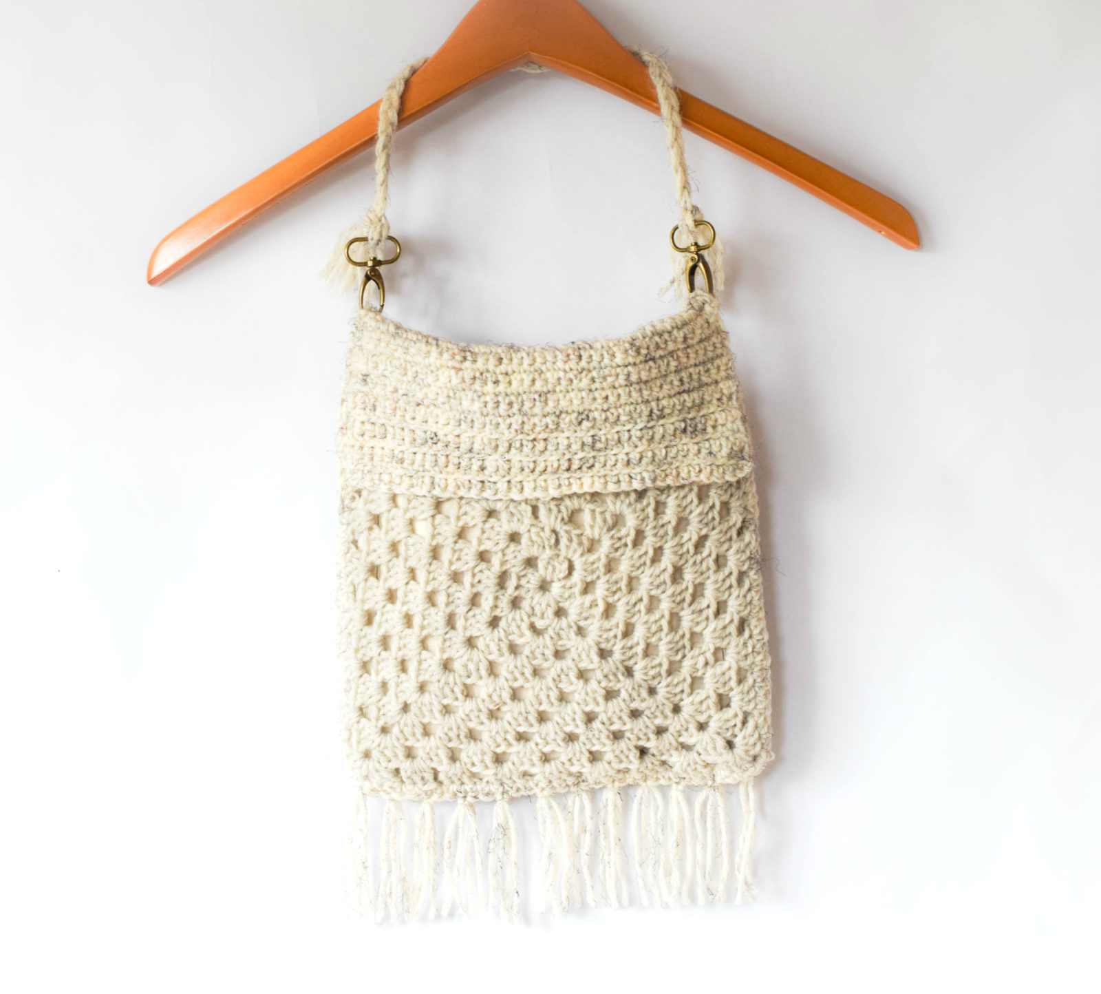How to Crochet A Crossbody Bag From Squares