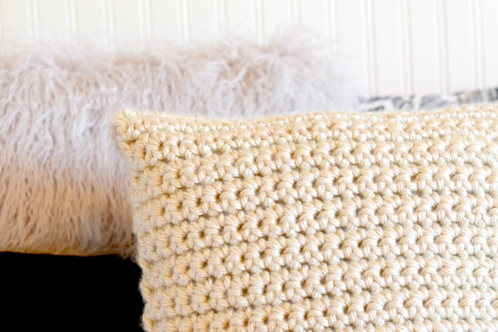 Chunky Crochet Pillow Pattern - Easy Crochet Patterns