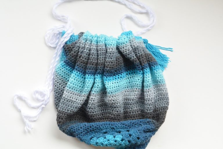 Mandala Crocheted Blanket Bag Pattern – Mama In A Stitch