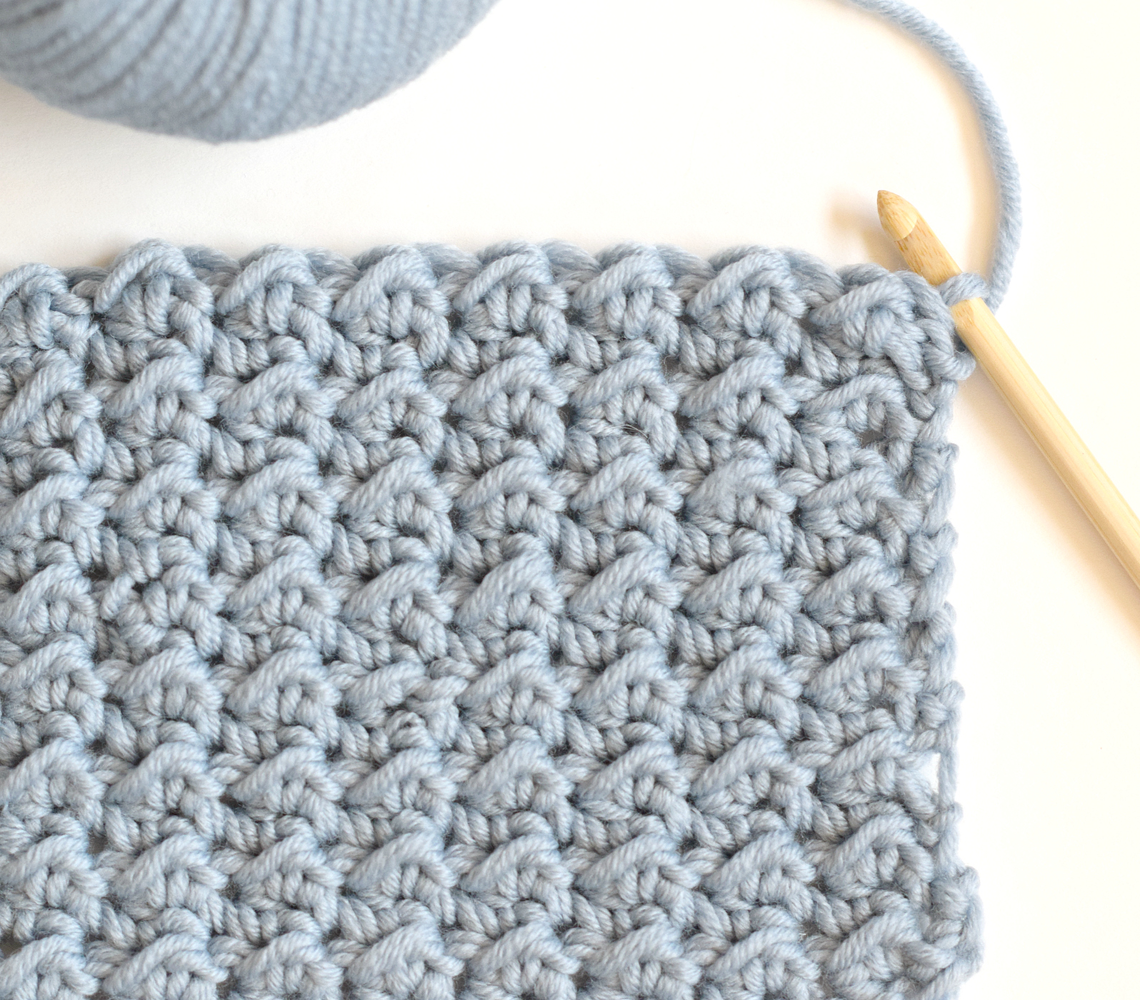 Quick and Easy Crochet Can Cozy Pattern - Extended Moss Stitch Crochet  Pattern Free On Blog 