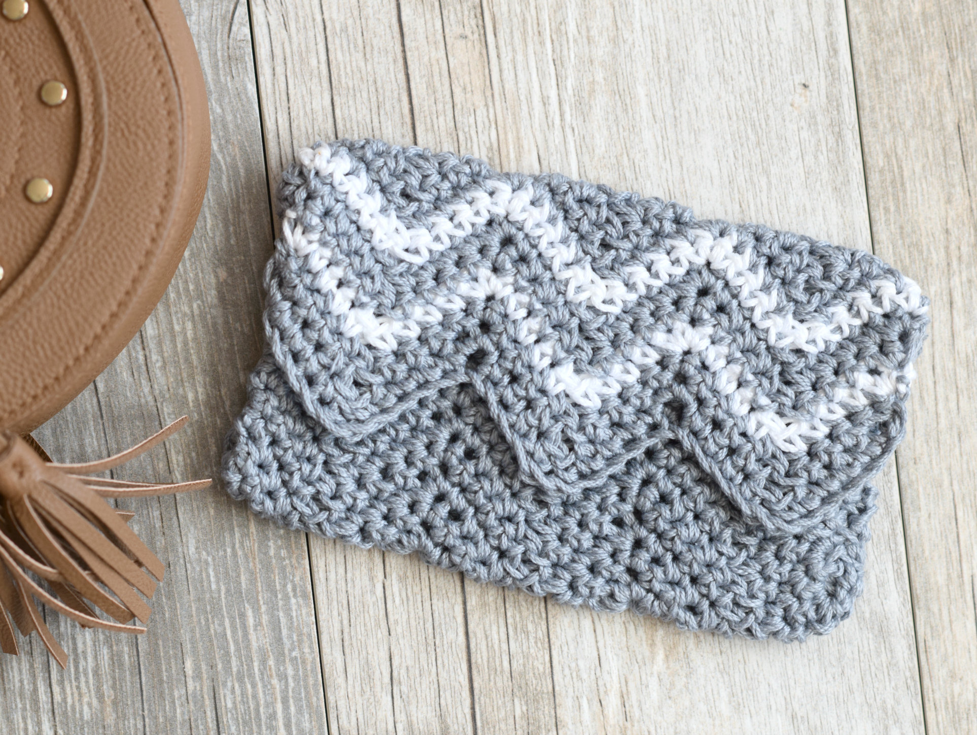Free #Crochet Pattern: Mesmerizing Mini Bag - moogly