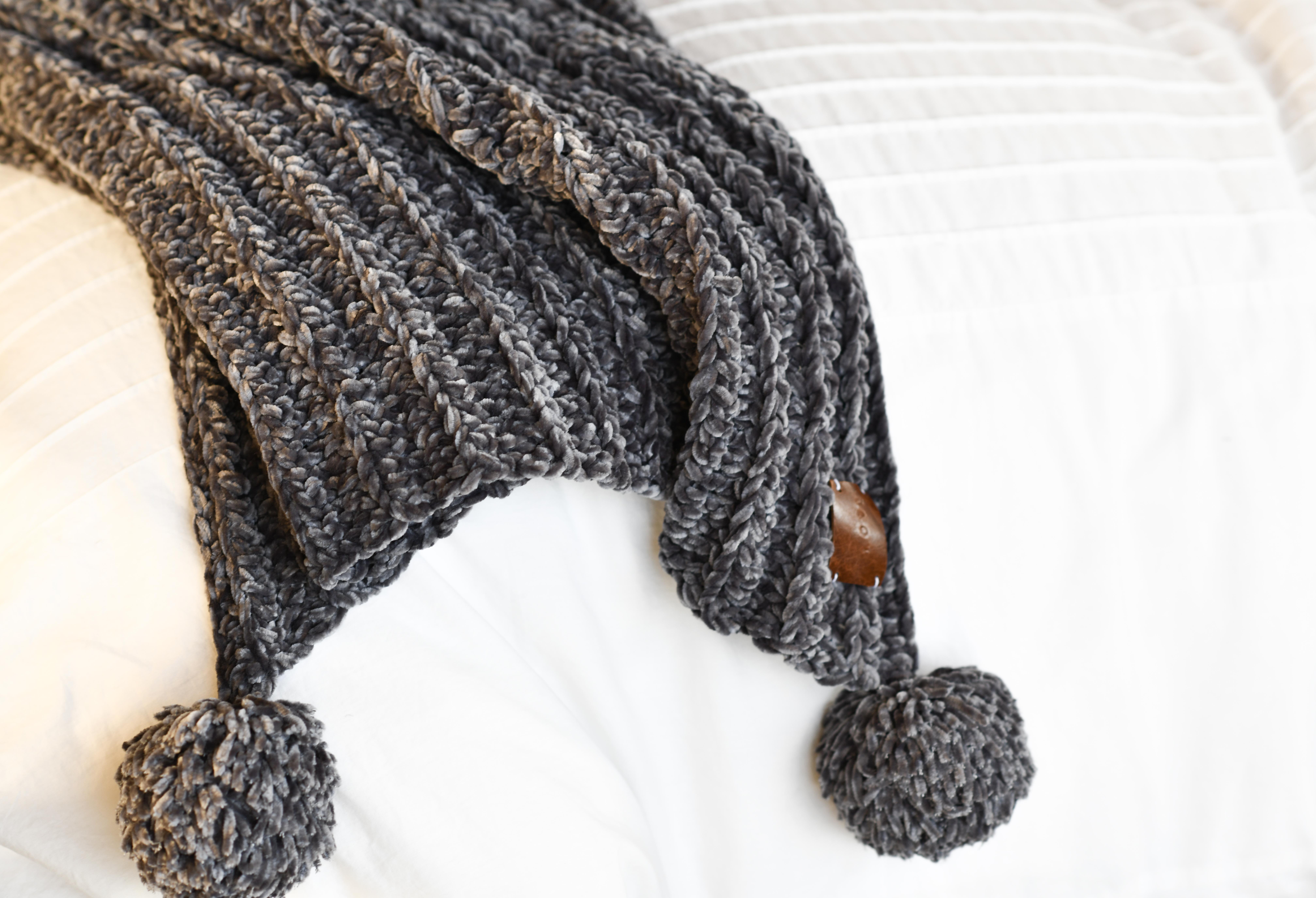 Bernat velvet yarn patterns knit