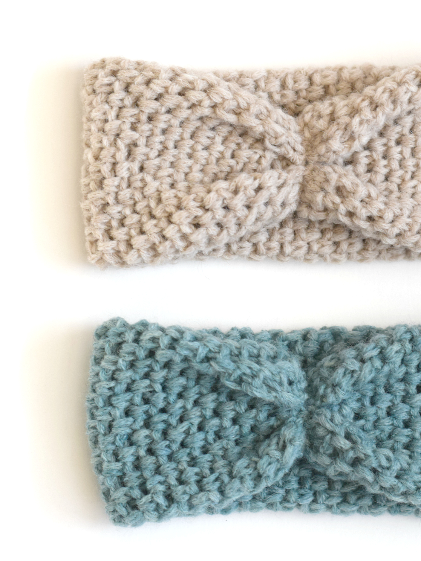 Crochet Twisted Headband free modern crochet pattern!