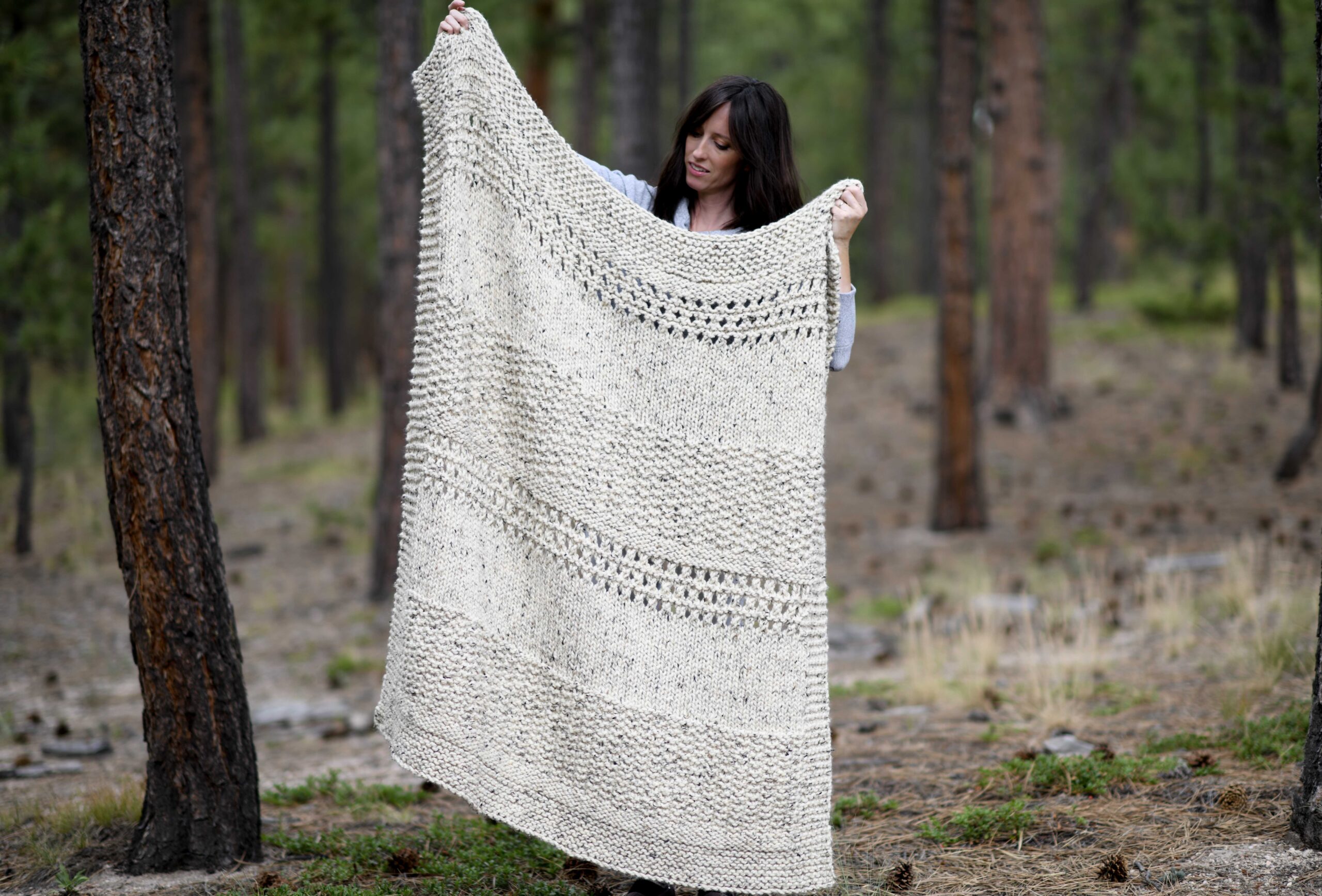 How To Hand Crochet A Big Yarn Blanket – Mama In A Stitch
