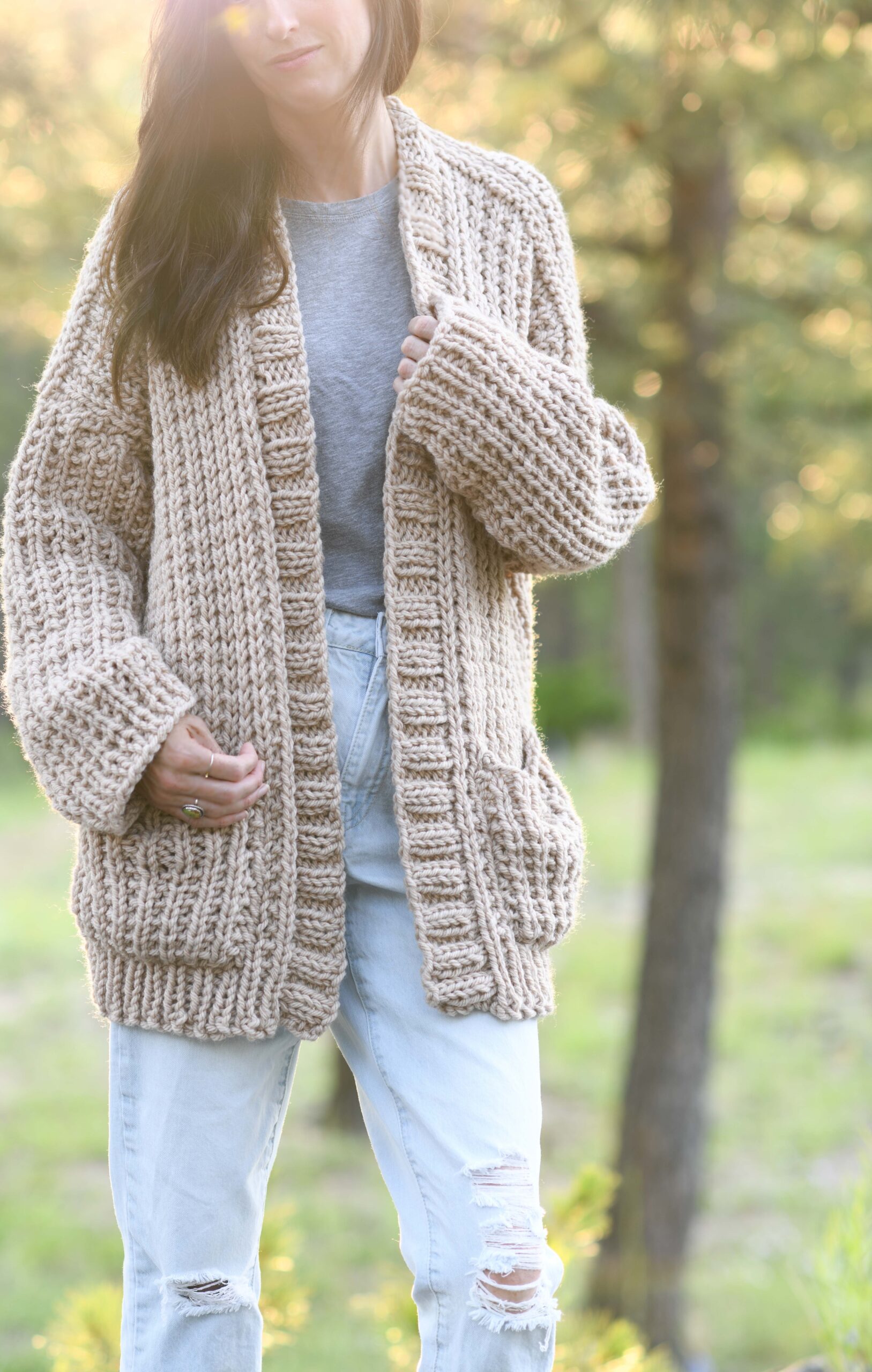 KNIT CARDIGAN WITH LARGE CONTRAST COLLAR