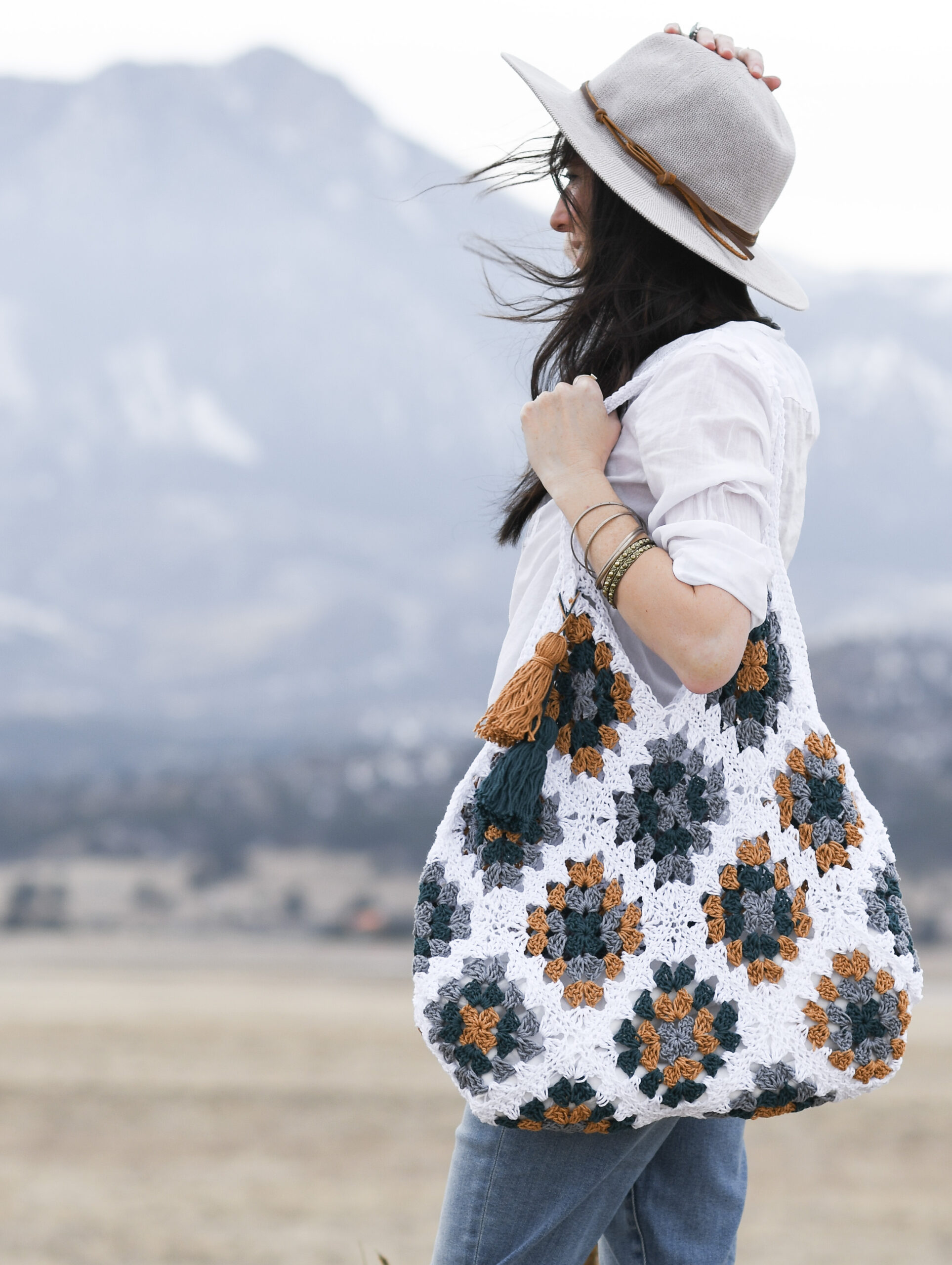 Granny Square Crochet Bag Pattern - Julie Measures